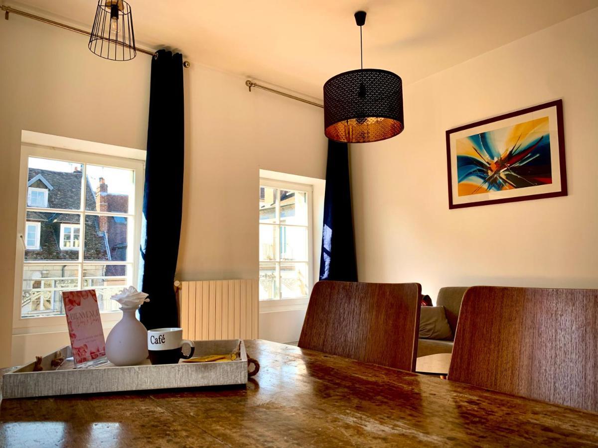 Les Fabuleux Appartements Du Coeur De Ville - Place Victor Hugo Besancon Exterior photo